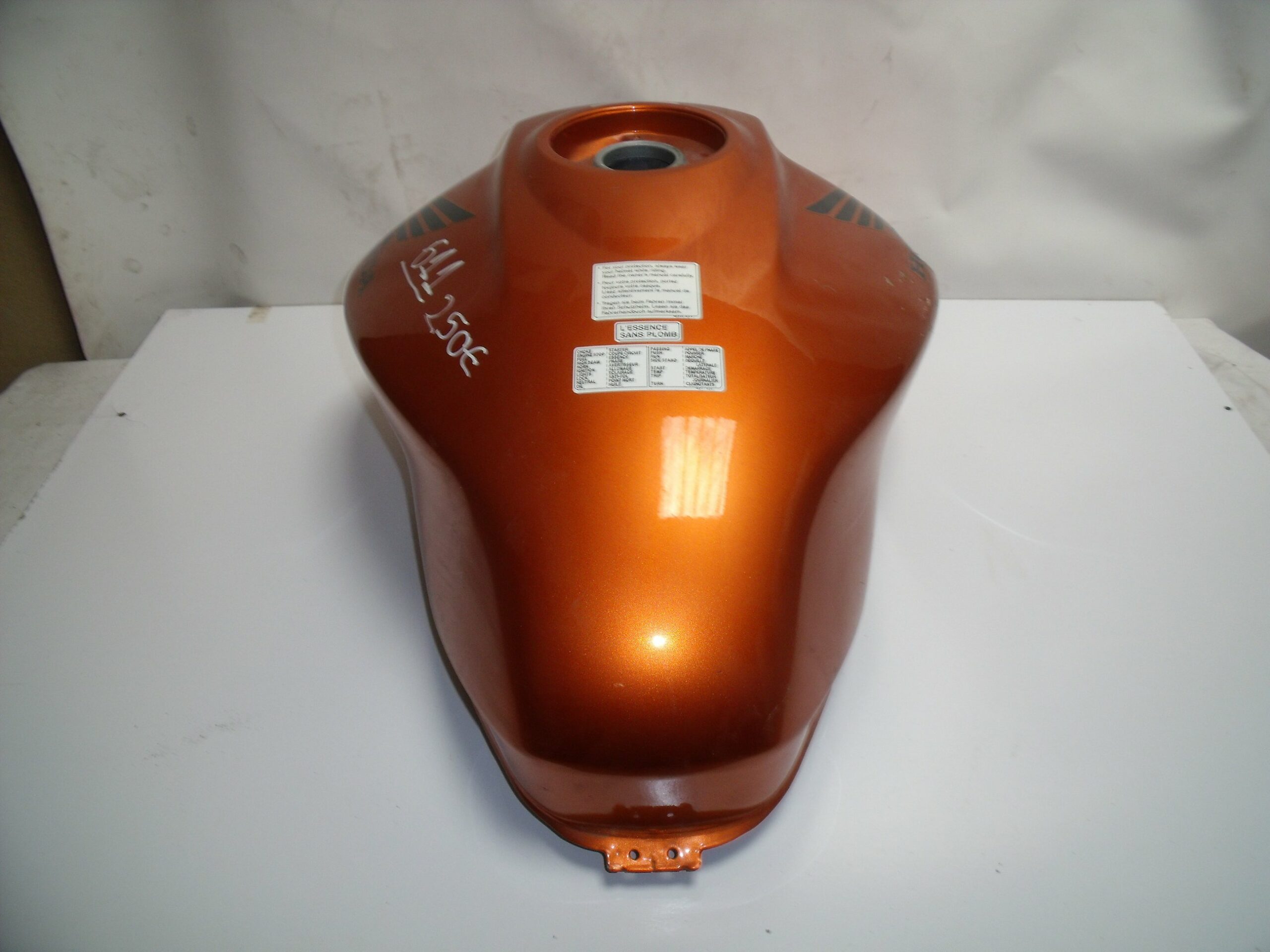 PHON600HORNETRESE-1 (3)