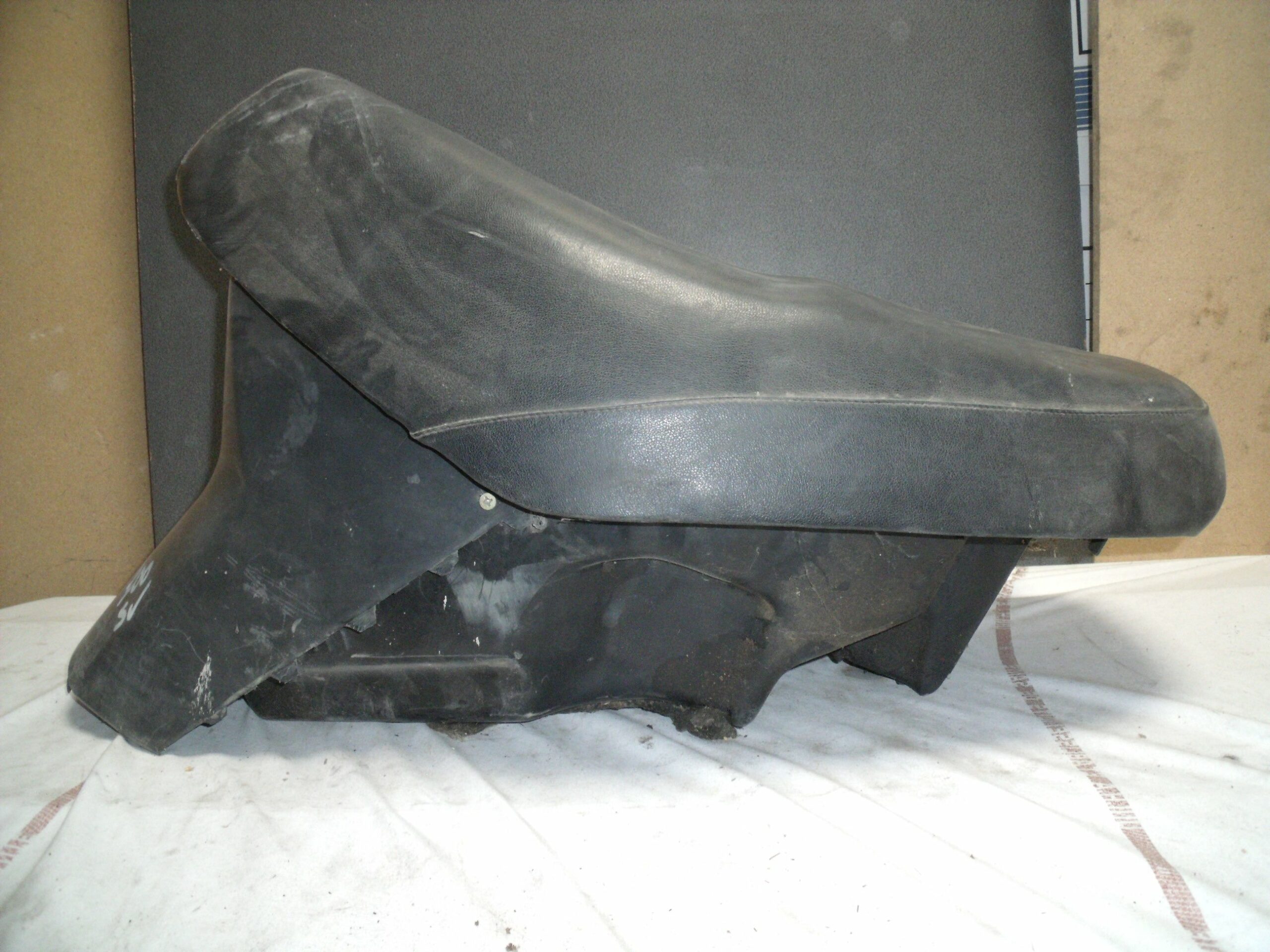 PEUGEOT 100 SV (PPEU100SVSELLE-1) (1)