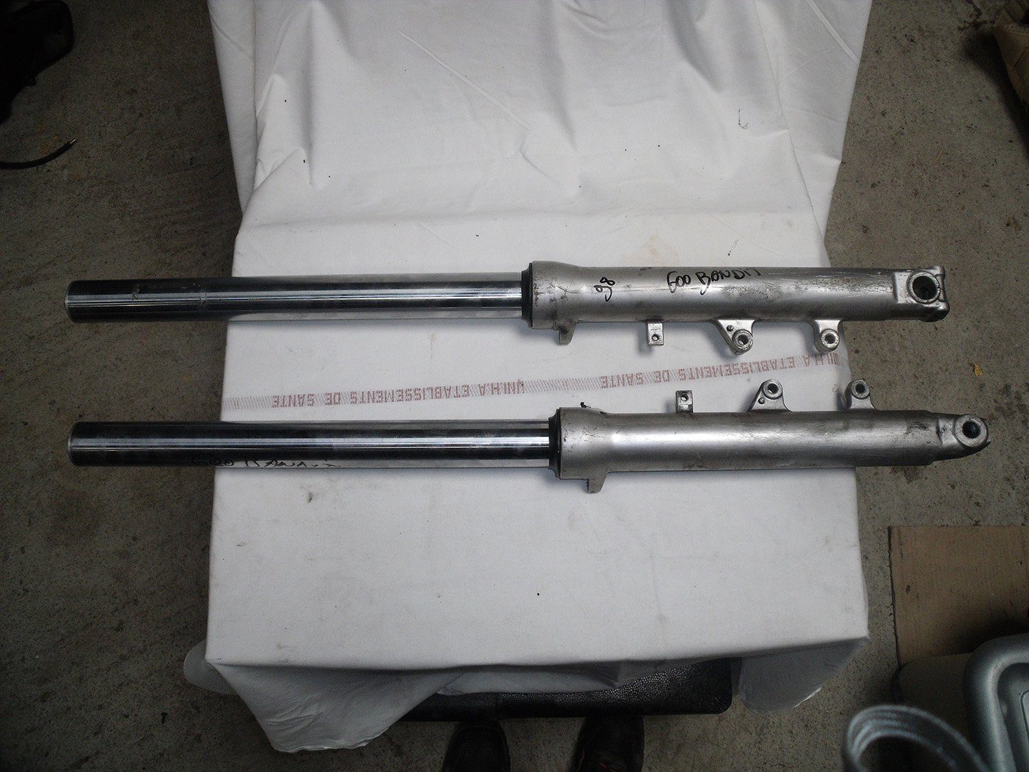 Tubes de fourche SUZUKI GSF 600 BANDIT Pièces moto Languedoc