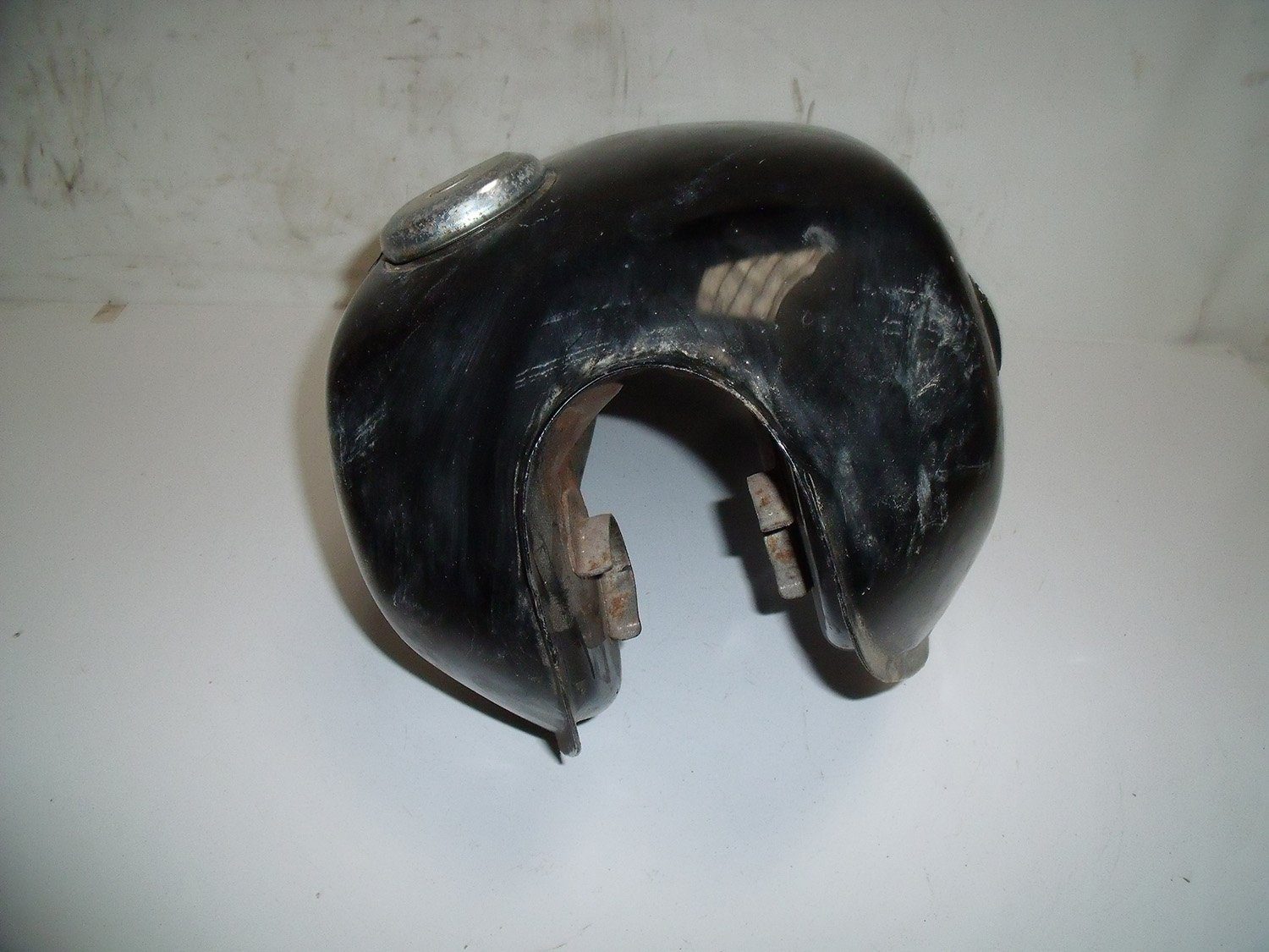Réservoir Yamaha SR 125 – Rouille Interne (non Perforante) – Occasion En Bon état