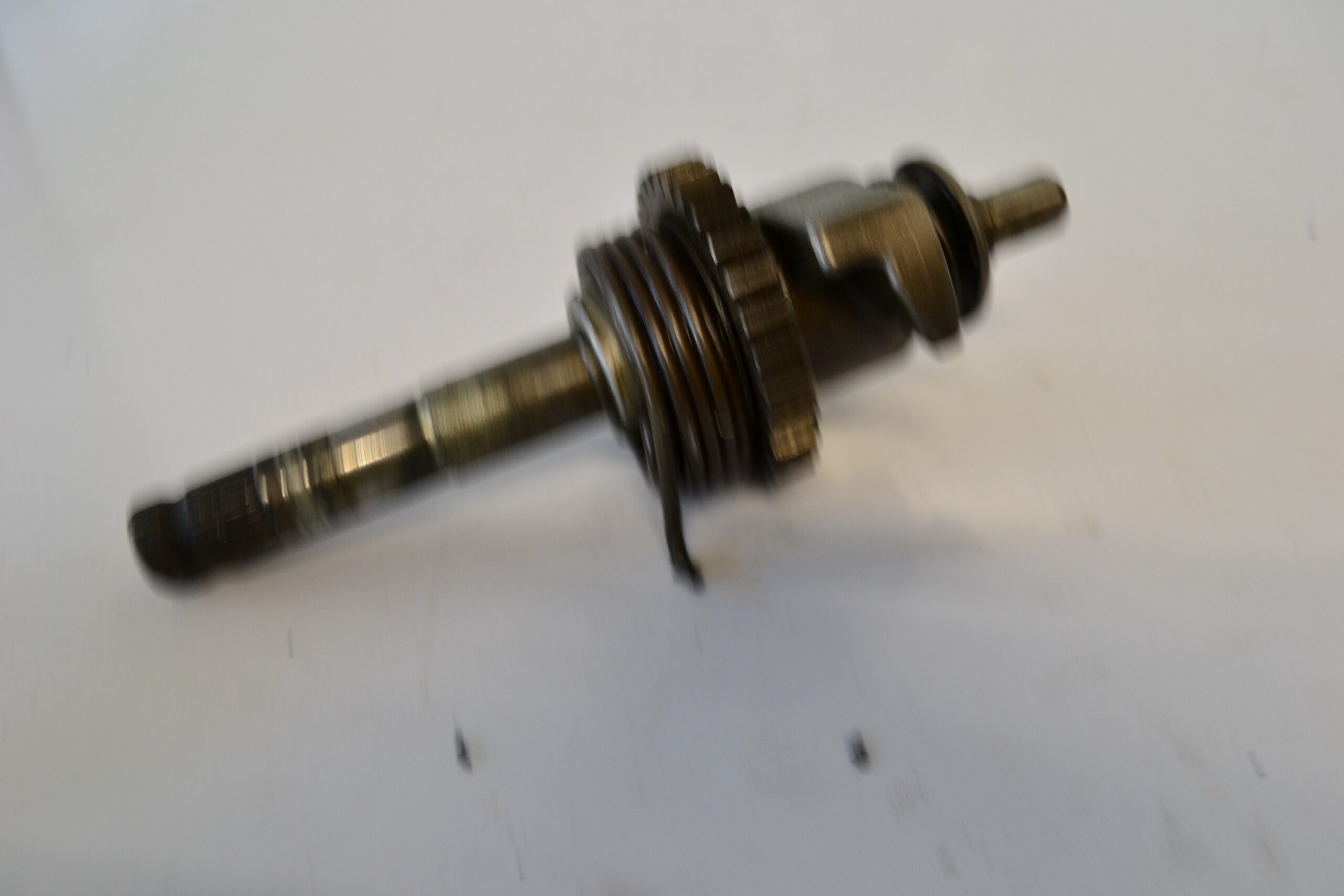 Asse Pignone Di Kick P2R Per Maxiscooter Cinese 125 152QMI (L130mm) – Ricambio Unità