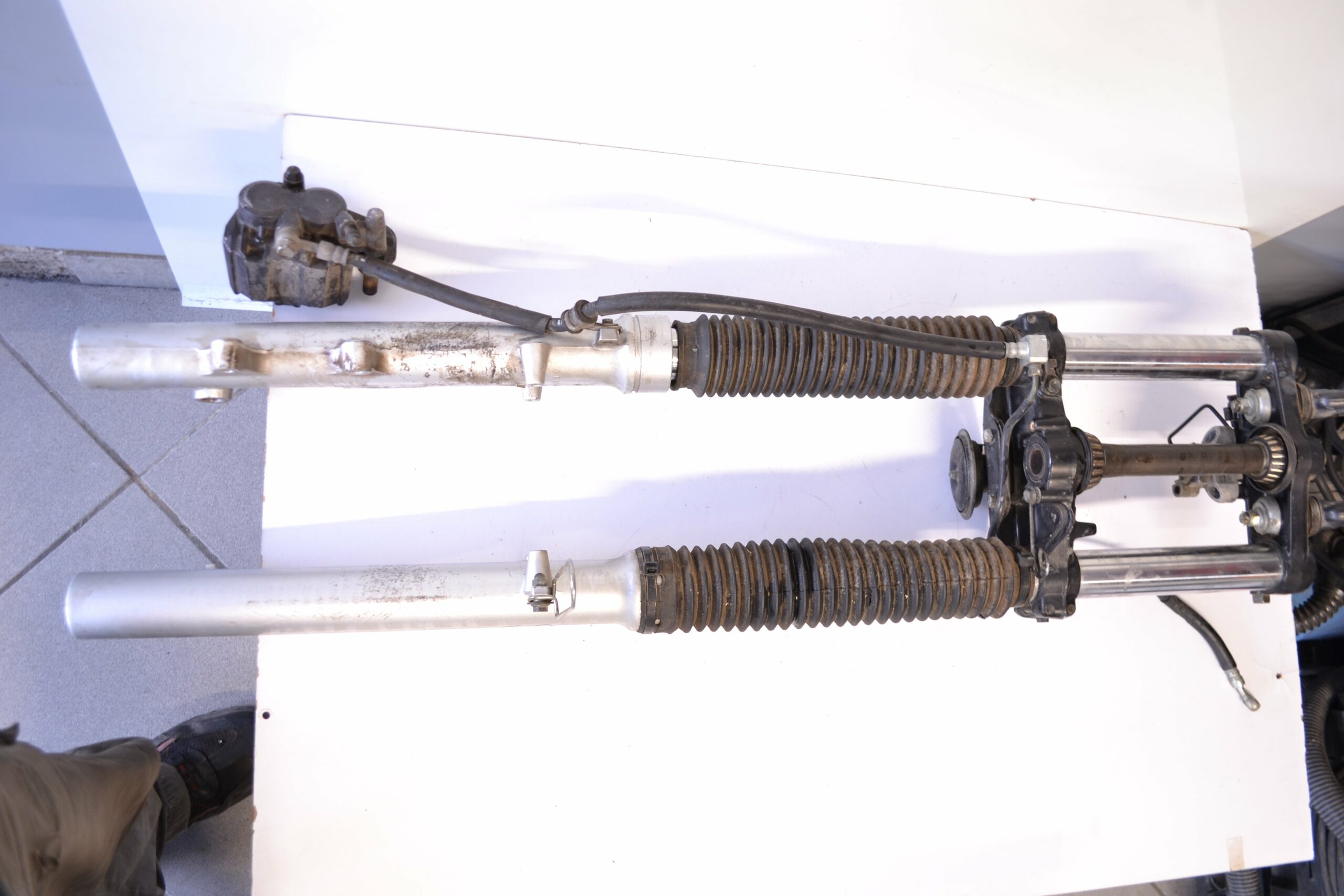 Fourche pour Suzuki 600 DR - SN41A main image 1
