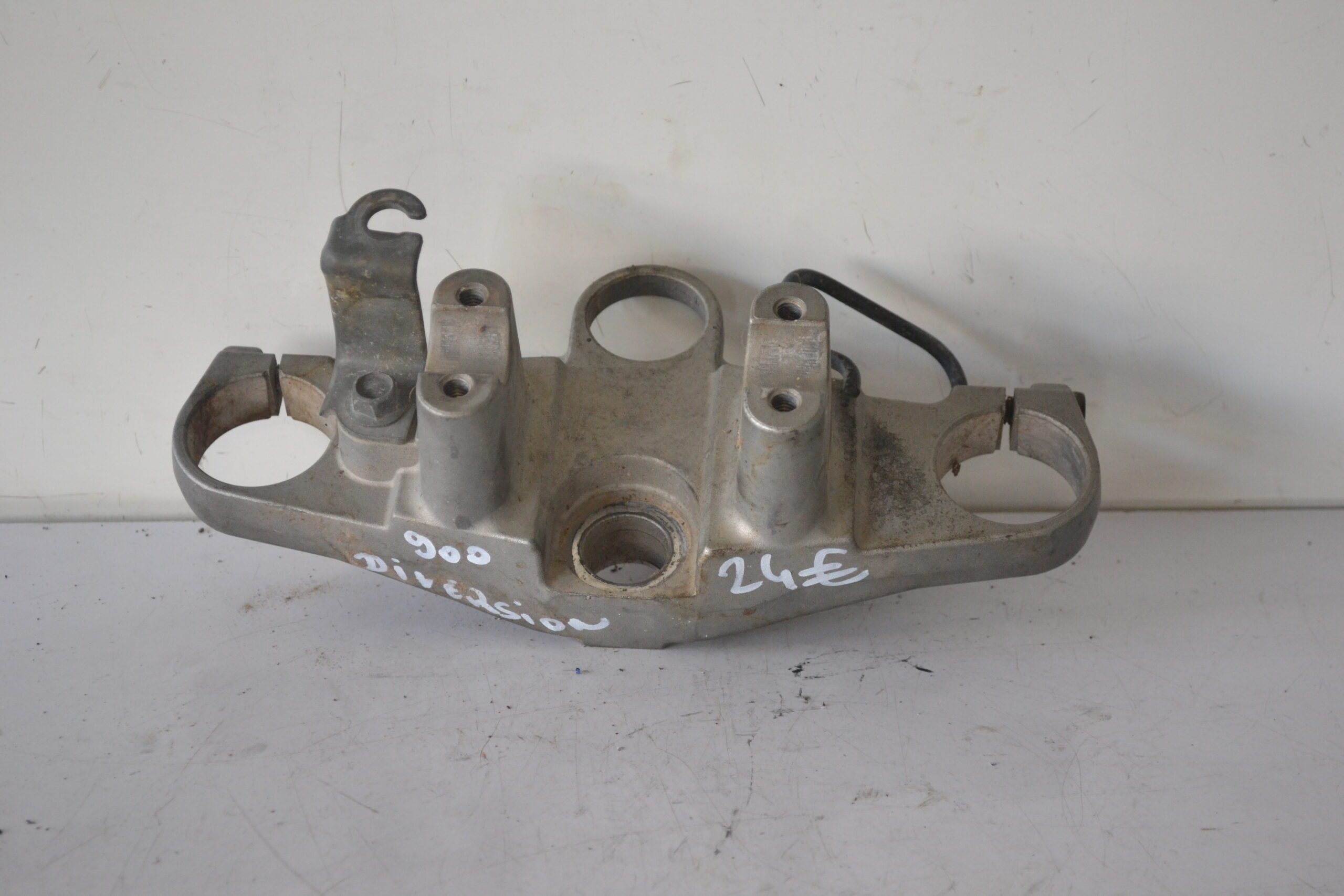 GUIDON YAMAHA 900 DIVERSION Pièces moto Languedoc