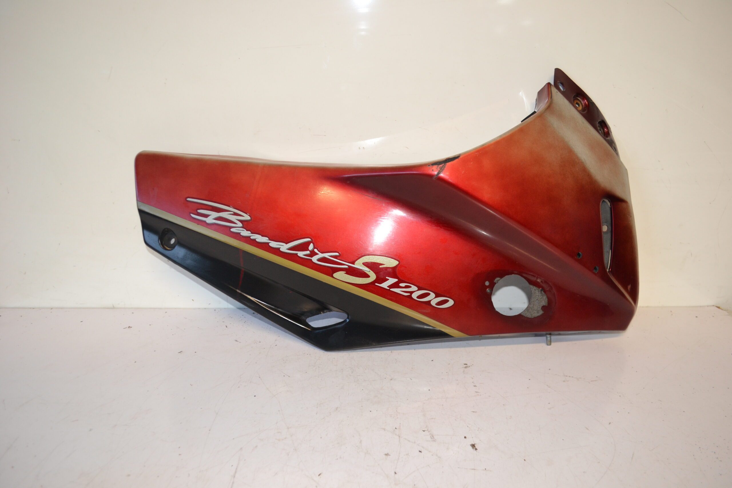 Flanc de carénage arrière droit SUZUKI 600 BANDIT - Pièces moto Languedoc