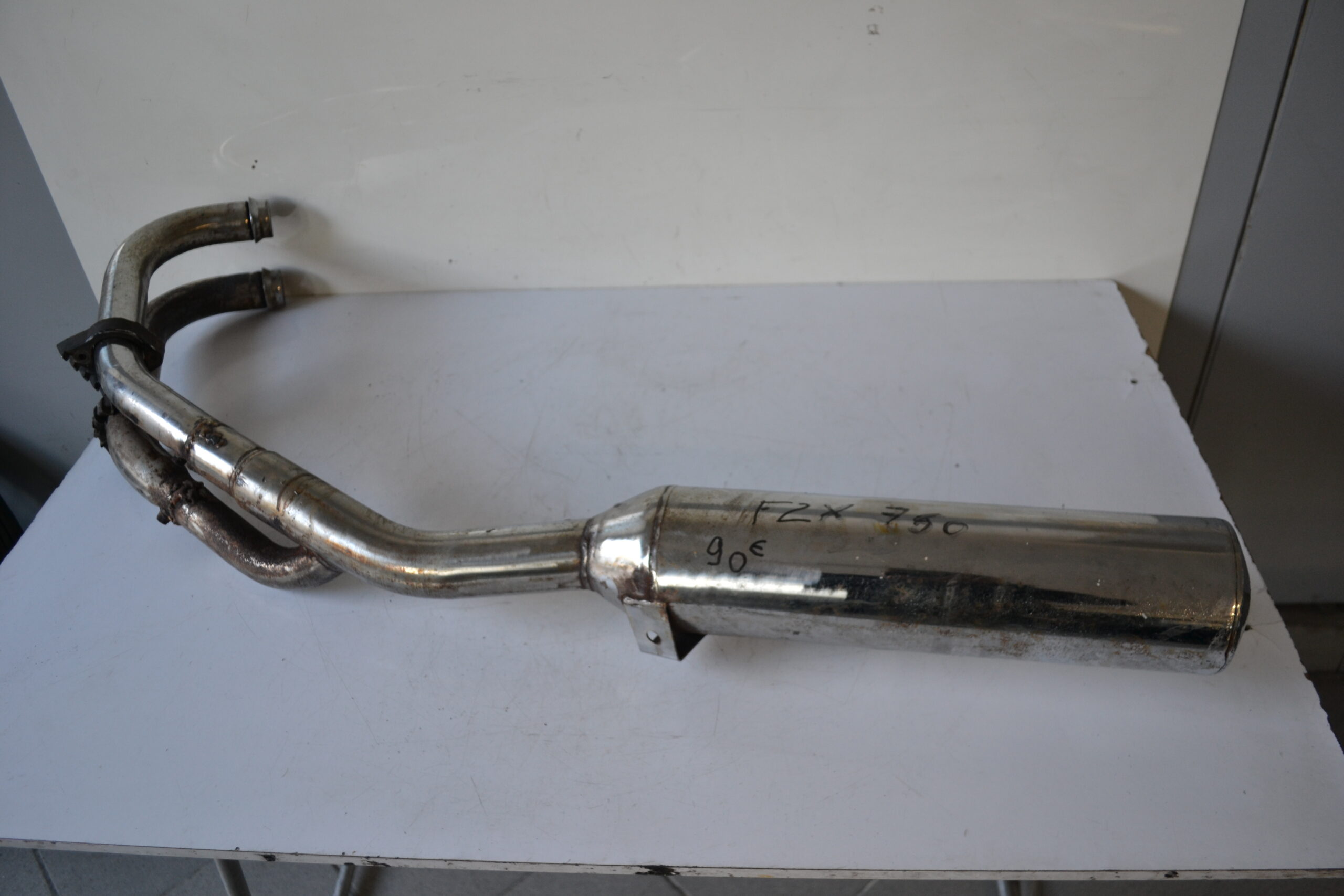 YAMAHA FZX 750 POT D'ECHAPPEMENT Pièces moto Languedoc